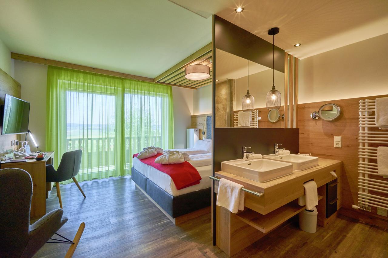 Wellnesshotel Zum Koch Ortenburg 外观 照片