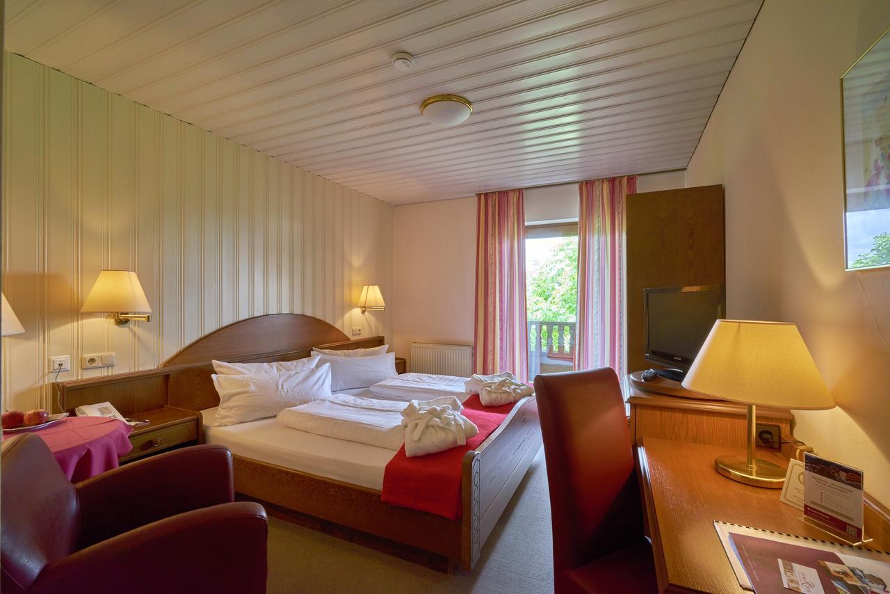 Wellnesshotel Zum Koch Ortenburg 外观 照片